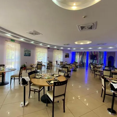 Pizzo Club Resort *